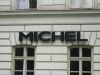 Schwarze Leuchtbuchstaben in MÃ¼nchen von Michel